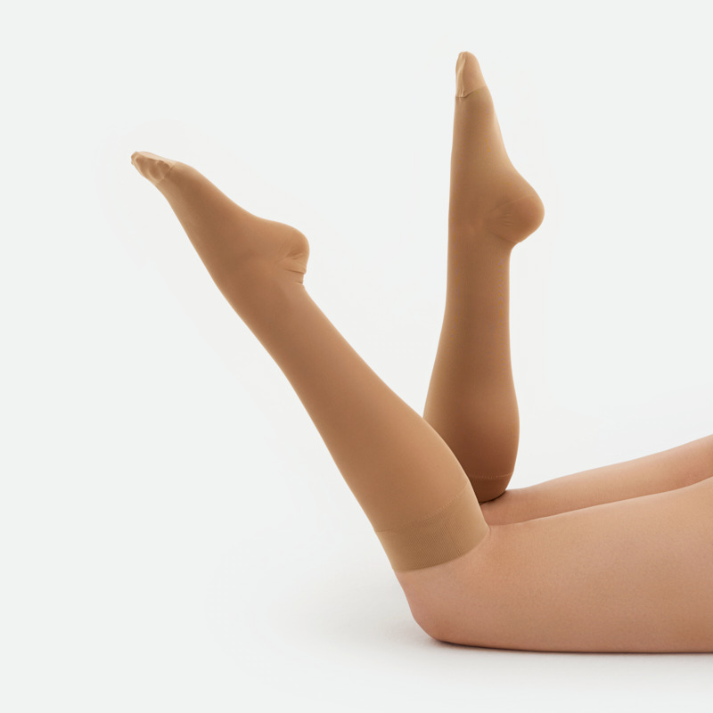 Компрессионные гольфы 1С102 VENOTEKS,  1 класс купить в OrtoMir24